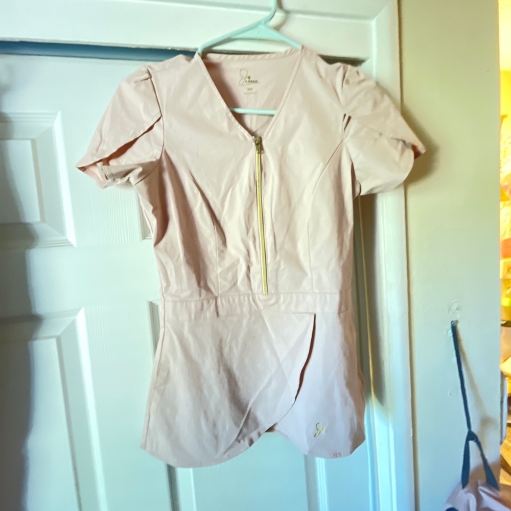 Jaanuu scrub top